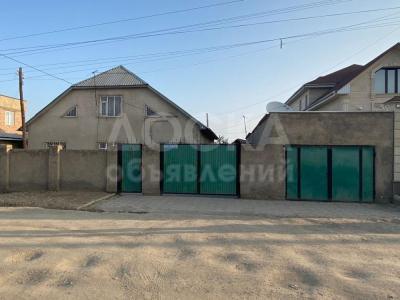 Продаю дом 5-ком. 150кв. м., этаж-2, 8-сот., стена кирпич, ж/м Арча Бешик, ул. Кен-суу.