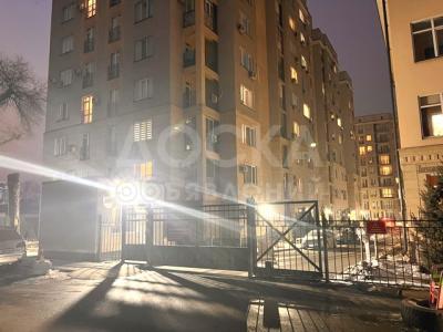 Продаю 3-комнатную квартиру, 100кв. м., этаж - 9/9, Логвиненко/Боконбаева.