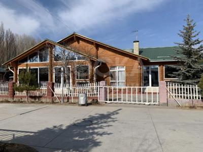 Продаю дачу 5-ком. 212кв. м., этаж-1, 8-сот., стена другое, Набережная 10.