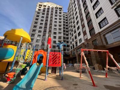 Продаю 3-комнатную квартиру, 98кв. м., этаж - 9/14, Тоголок Молдо/Токтогула.