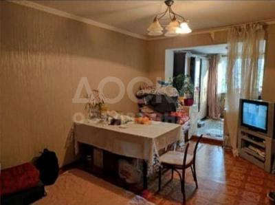 Продаю 2-комнатную квартиру, 47кв. м., этаж - 1/4, 5 мкр.