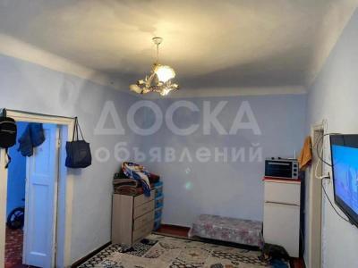 Продаю 2-комнатную квартиру, 40кв. м., этаж - 1/2, Мед Академия.