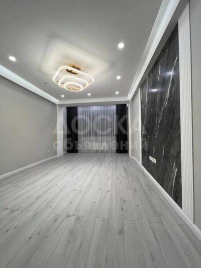 Продаю 2-комнатную квартиру, 76кв. м., этаж - 3/12, ​Токомбаева, 29.