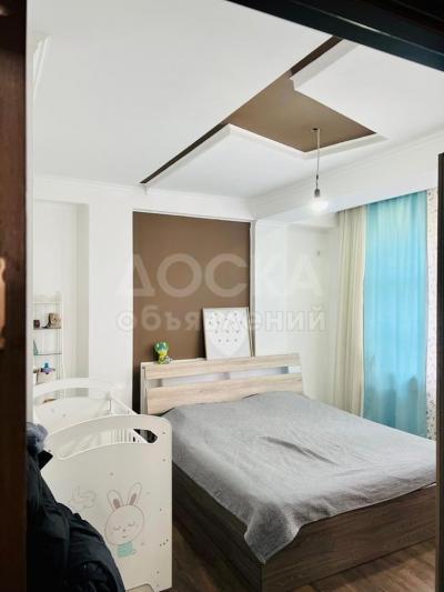 Продаю 4-комнатную квартиру, 100кв. м., этаж - 5/9, Золотом квадрате.