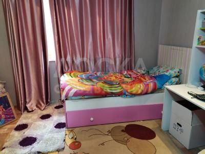 Продаю дом 3-ком. 185кв. м., этаж-1, 8-сот., стена кирпич, ул. Садыгалиева.