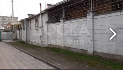 Продаю дом 4-ком. 67кв. м., этаж-1, 3-сот., стена кирпич, Ул. Жапара Шукурова 24б.