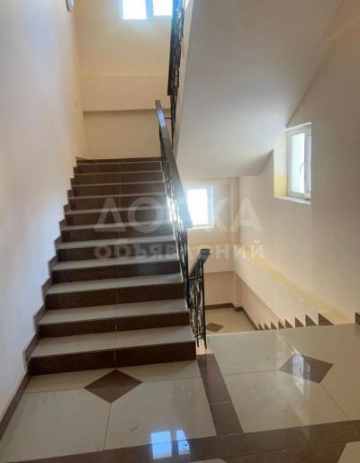 Продаю 2-комнатную квартиру, 65кв. м., этаж - 4/6, Курчатова, 81 стр.