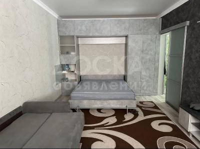 Продаю 1-комнатную квартиру, 39кв. м., этаж - 2/9, 5 мкр.