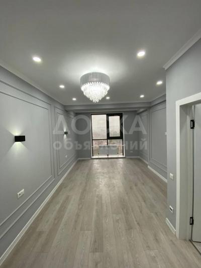 Продаю 1-комнатную квартиру, 43кв. м., этаж - 8/12, Ахунбаева\Набережная.