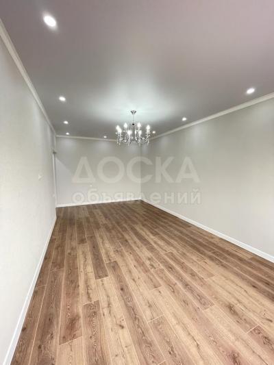 Продаю 1-комнатную квартиру, 48кв. м., этаж - 1/9,  Юж Магистраль\Токтоналиева.