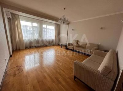 Продаю 3-комнатную квартиру, 125кв. м., этаж - 3/10, Филармония.