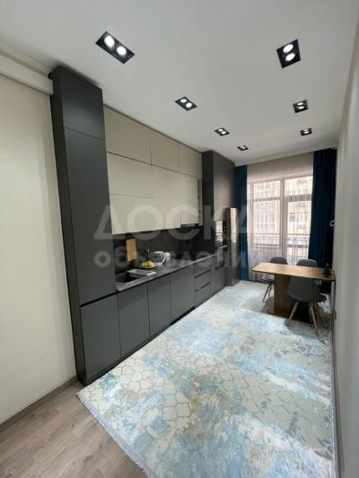 Продаю 1-комнатную квартиру, 41кв. м., этаж - 4/12,  Юж Магистраль\ Сухэ Батора.