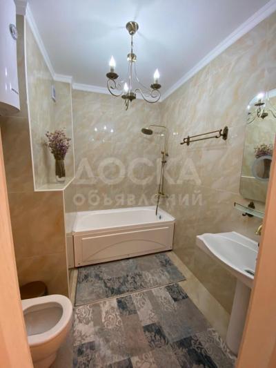 Продаю 2-комнатную квартиру, 75кв. м., этаж - 12/12, Дворец Спорта.