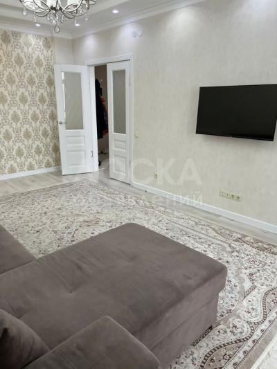 Продаю 2-комнатную квартиру, 70кв. м., этаж - 10/13, Английский Квартал.