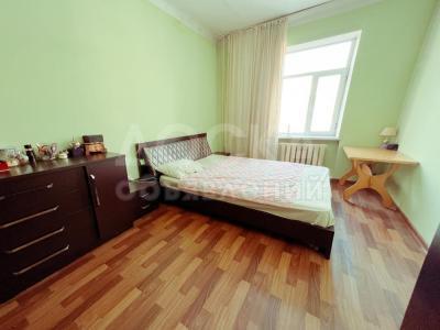 Продаю 3-комнатную квартиру, 77кв. м., этаж - 2/3, Бейшеналиевой 31.