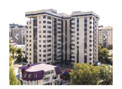 Продаю 3-комнатную квартиру, 102кв. м., этаж - 2/12, Ак-Кеме.