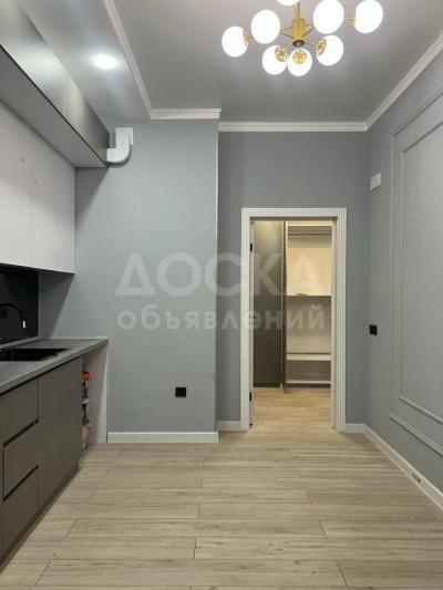 Продаю 1-комнатную квартиру, 49кв. м., этаж - 10/13, 5 мкр.