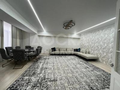 Продаю 3-комнатную квартиру, 132кв. м., этаж - 7/10, Дордой Плаза.