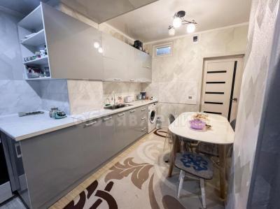 Продаю 2-комнатную квартиру, 47кв. м., этаж - 4/4, Абдымомунова 285.