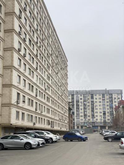 2-комнатную квартиру, 80кв. м., этаж - 9/10, Асанбай.