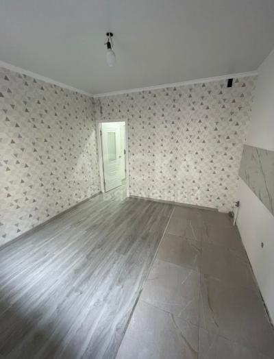 Продаю 2-комнатную квартиру, 74кв. м., этаж - 3/9,  Юж Магистраль Токтоналиева.