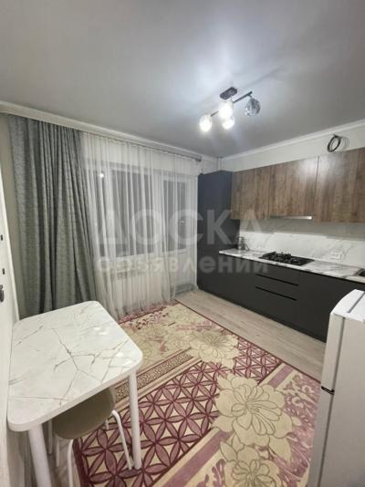 Продаю 1-комнатную квартиру, 48кв. м., этаж - 3/9, Ахунбаева\Куйурчук.