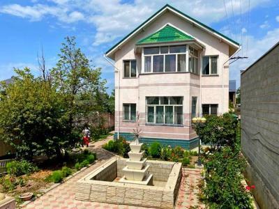 Продаю дом 7-ком. 260кв. м., этаж-2, 7,5-сот., стена кирпич, Гос.Резиденция.