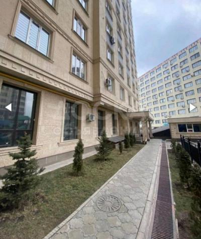 Продаю 1-комнатную квартиру, 38кв. м., этаж - 12/12, кок жар.