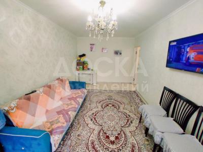 Продаю 2-комнатную квартиру, 44кв. м., этаж - 1/4, Ахунбаев/Малдыбаев.