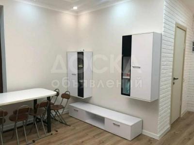 Продаю 3-комнатную квартиру, 76кв. м., этаж - 1/1, БОСТЕРИ.