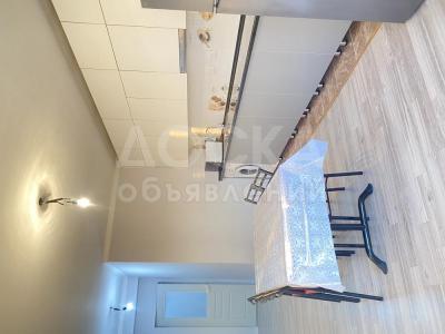 Продаю 3-комнатную квартиру, 117кв. м., этаж - 8/12, Суюмбаева.