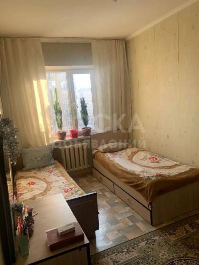 Продаю 3-комнатную квартиру, 75кв. м., этаж - 8/9, 12-й мкр..