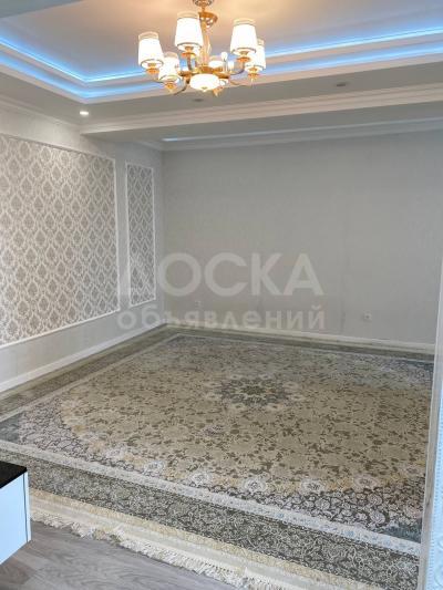 Продаю 3-комнатную квартиру, 110кв. м., этаж - 8/12, Карпинка - Джумабека.