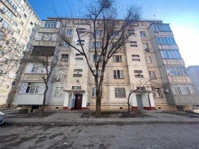 Продаю 3-комнатную квартиру, 61кв. м., этаж - 3/5, Джал 23 .