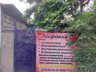 Продаю полдома 3-ком. 30кв. м., этаж-1, 0.5-сот., стена кирпич, Чымкентская 24-14.