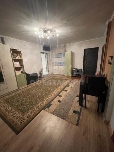 Продаю дом 4-ком. 90кв. м., этаж-1, 5-сот., стена кирпич, Карагачевская роща.