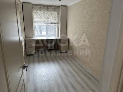 Продаю 2-комнатную квартиру, 44кв. м., этаж - 2/5, Панфилова 164а.