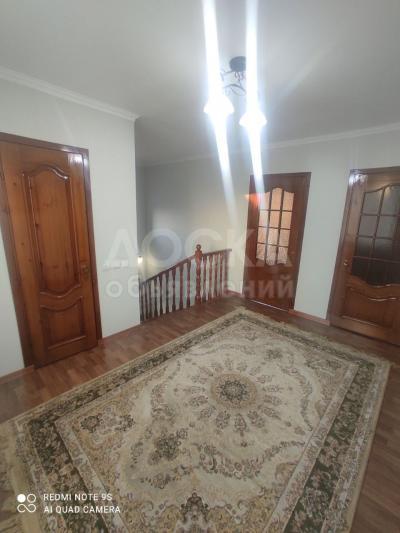 Продаю дом 7-ком. 300кв. м., этаж-2, 9-сот., стена кирпич, Арча-Бешик.