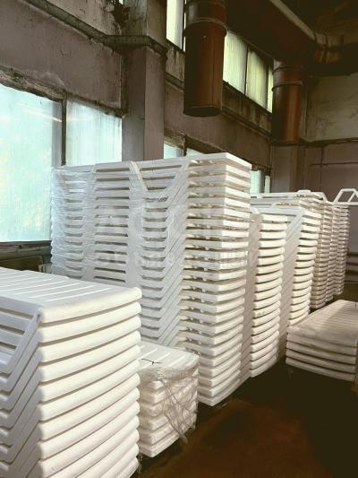 ПЛАСТИКОВЫЕ ШЕЗЛОНГИ ЛЕЖАКИ ОПТОМ ОТ ПРОИЗВОДИТЕЛЯ

ДЛИНА - 187 СМ. • ШИРИНА - 64 СМ. • ВЫСОТА - 32 СМ. • ВЕС - 9,5 КГ.• ДОПУСТИМАЯ НАГРУЗКА – 250 КГ. • НАКЛОН СПИНКИ - 5 ПОЗИЦИЙ. • ЦВЕТ - БЕЛЫЙ.