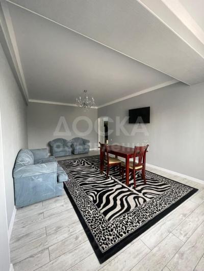 Продаю 2-комнатную квартиру, 80кв. м., этаж - 3/9, Филармония.