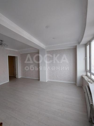 Продаю 2-комнатную квартиру, 92кв. м., этаж - 9/10, Ахунбаева/Табалдиева.