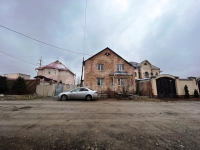 Продаю дом 6-ком. 250кв. м., этаж-2, 10-сот., стена кирпич, Арча-Бешик.