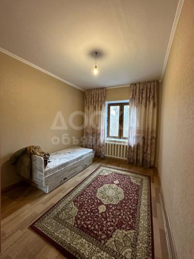 Продаю 2-комнатную квартиру, 10кв. м., этаж - 3/5, Калыка Акиева / Московская.