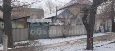 Продаю дом 2-ком. 70кв. м., этаж-1, 4-сот., стена кирпич, Рабочий городок.