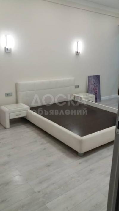 Продаю 2-комнатную квартиру, 76кв. м., этаж - 11/12, Ул. Логвиненко/ Фрунзе.