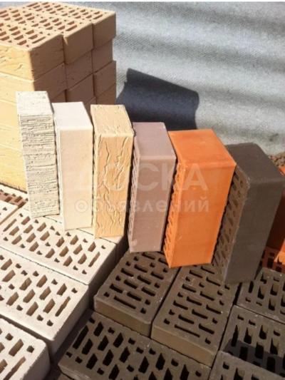 Кирпичи облицовочные.