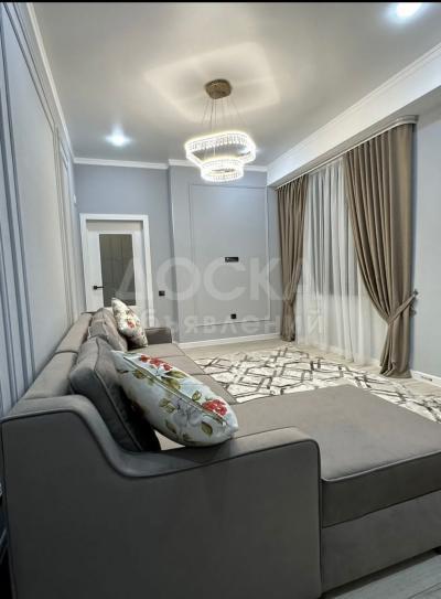 Продаю 1-комнатную квартиру, 49кв. м., этаж - 11/12, Элитка свежий ремонт, в 5мкр по набережной Цена 62$ .