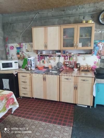 Продаю дом 4-ком. 80кв. м., этаж-1, 8-сот., стена кирпич, р-он Аламединского рынка.