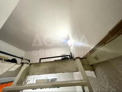 Продаю 1-комнатную квартиру, 48кв. м., этаж - 1/3, Кенсуйская 17.