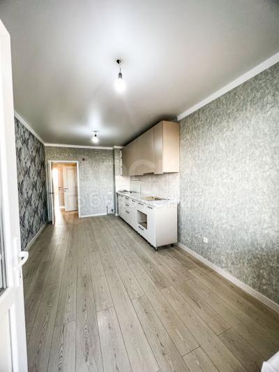 Продаю 2-комнатную квартиру, 96кв. м., этаж - 9/9, Эркиндик 64.